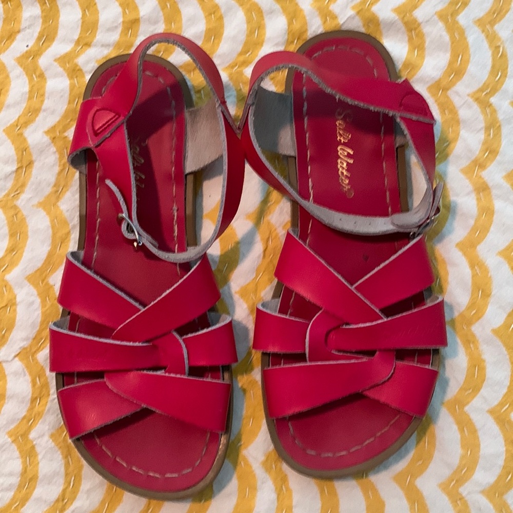 Saltwater sandals